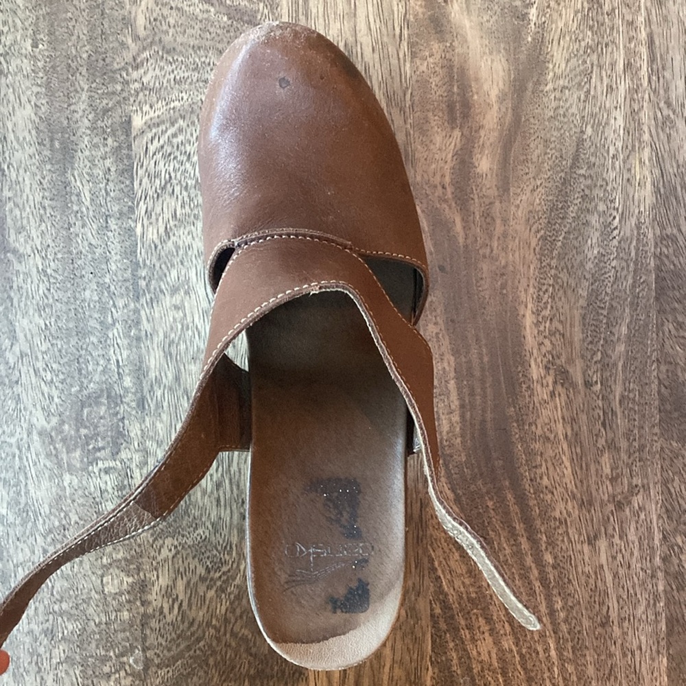 Dansko Closed Toe Strapback Heels Riley Clogs - Picture 5 of 5